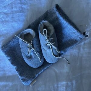 NWOT Hobes Baby Shearling Shoes